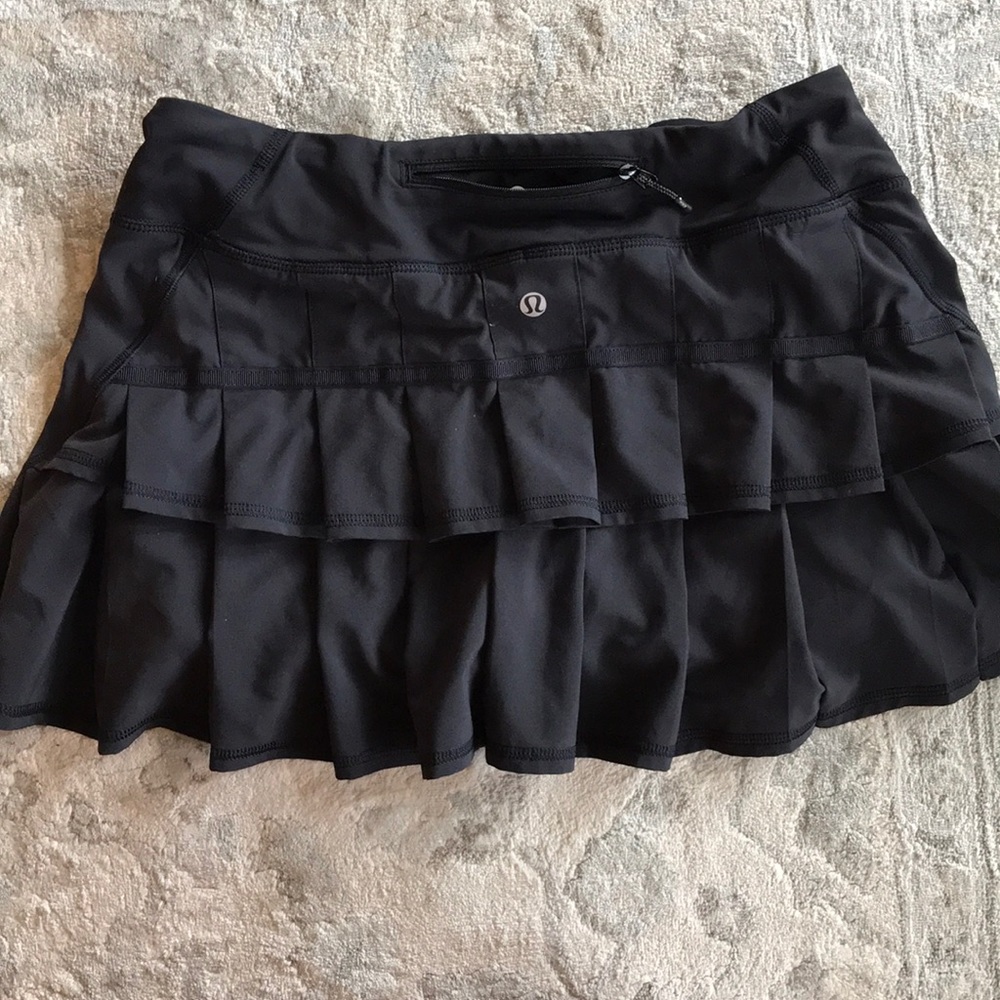 Size 6 lululemon pace setter skirt black